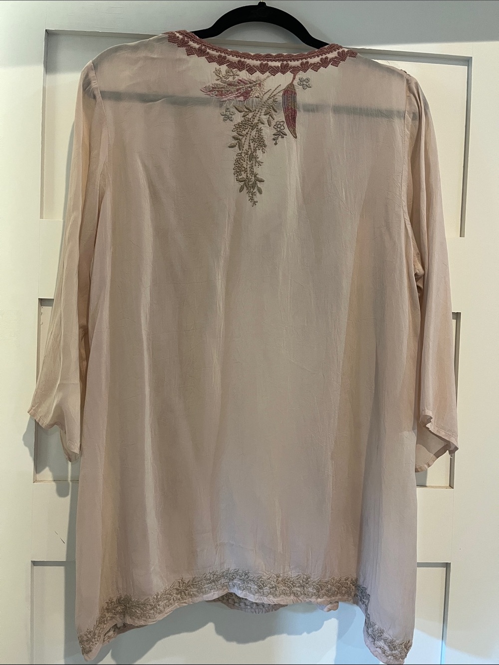 Johnny Was Pale Blush Embroidered V-Neck Tunic - Picture 3 of 3